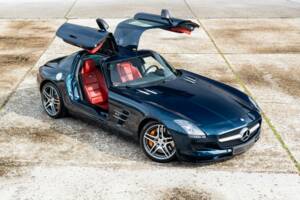 Afbeelding 6/38 van Mercedes-Benz SLS AMG (2010)