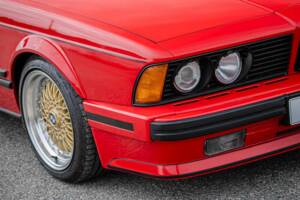 Image 17/50 of BMW M 635 CSi (1989)
