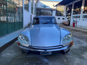Image 5/36 of Citroën DS 20 (1974)