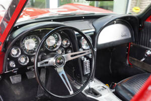 Image 23/50 of Chevrolet Corvette Sting Ray (1963)