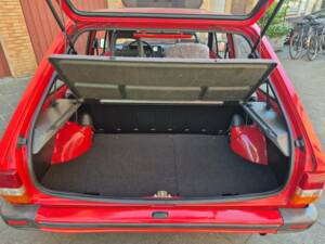 Bild 20/36 von Ford Fiesta 1.6 D (1987)