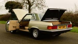 Image 16/50 of Mercedes-Benz 500 SL (1983)