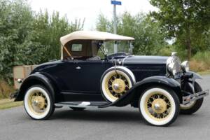 Image 7/19 of Ford Model A De Luxe (1930)