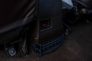 Image 38/46 of Toyota Land Cruiser HJ61 GX (1988)