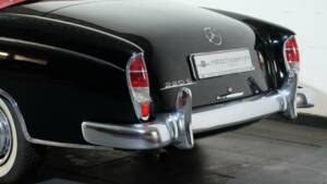Image 22/30 of Mercedes-Benz 220 S Cabriolet (1957)