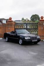 Bild 7/42 von Mercedes-Benz E 320 (1995)