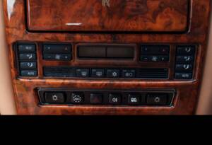 Image 18/27 of Rolls-Royce Silver Seraph (2000)