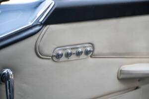 Image 45/56 de Aston Martin DB 4 (1958)