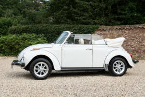 Image 25/50 of Volkswagen Käfer 1303 &quot;Champagne Edition&quot; (1977)