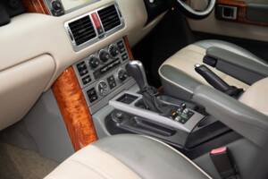Image 38/50 de Land Rover Range Rover Vogue V8 (2005)