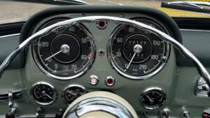Image 22/25 of Mercedes-Benz 190 SL (1957)