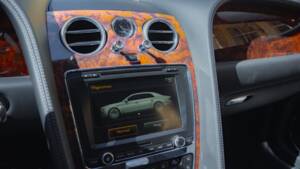 Immagine 39/68 di Bentley Flying Spur V8 S (2017)