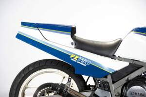Bild 27/50 von Yamaha FZ 750 (1986)