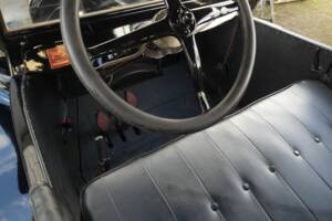 Image 36/41 of Ford Model T Touring (1925)