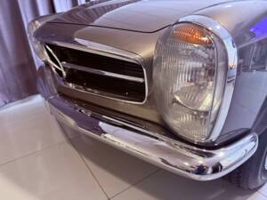 Image 9/36 of Mercedes-Benz 230 SL (1966)