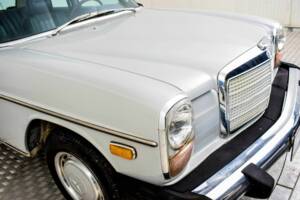 Afbeelding 42/50 van Mercedes-Benz 240 D (1976)
