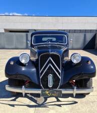 Image 18/47 of Citroën Traction Avant 11 B (1955)