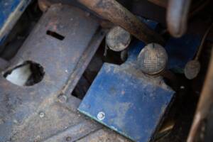 Image 61/134 of Ford V8 (1937)