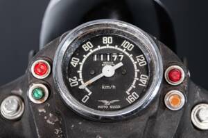 Image 21/50 of Moto Guzzi DUMMY (1976)