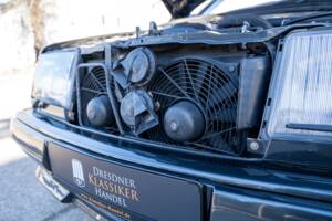 Bild 43/49 von Mercedes-Benz 300 CE-24 (1993)