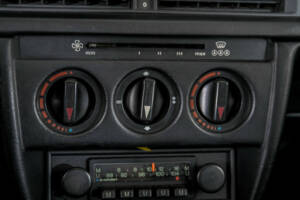Bild 24/50 von Mercedes-Benz 190 D (1985)
