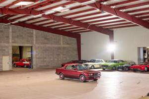 Image 22/45 of BMW 320i (1990)