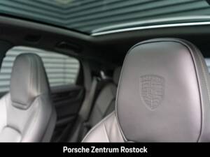 Imagen 9/38 de Porsche Cayenne Coupé E-Hybrid (1900)