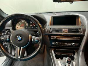 Afbeelding 10/18 van BMW M6 (2014)