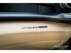 Bild 42/47 von Ferrari GTC4Lusso (2017)
