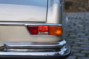 Image 8/14 de Mercedes-Benz 280 SE (1969)