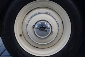 Image 46/50 of Jaguar XK 120 OTS (1950)