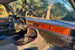 Image 38/40 of Jaguar Sovereign 3.6 (1989)