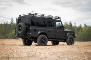 Image 11/41 of Land Rover Defender 110 (1992)