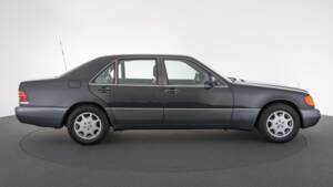 Image 12/45 of Mercedes-Benz 500 SEL (1992)