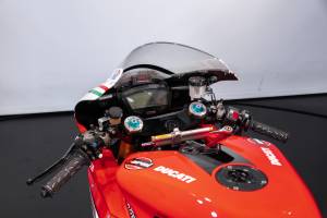 Image 16/50 of Ducati DUMMY (2010)