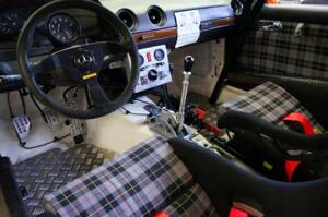 Immagine 25/40 di Mercedes-Benz 280 CE (1980)