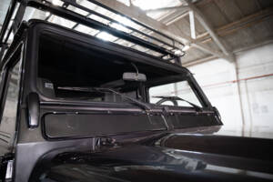 Image 9/35 of Land Rover Defender 110 (1992)