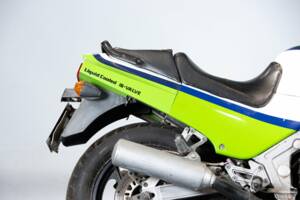 Image 33/36 of Kawasaki GPZ 600 R (1985)
