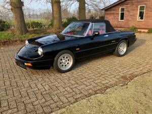Bild 2/18 von Alfa Romeo 2.0 Spider (1991)