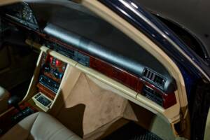 Bild 38/43 von Mercedes-Benz 380 SE (1984)