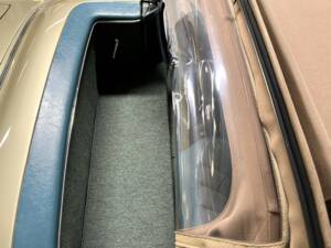 Image 13/26 de Mercedes-Benz 250 SL (1967)
