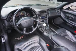 Image 32/48 of Chevrolet Corvette (1998)