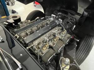 Bild 34/47 von Jaguar E-Type (1968)