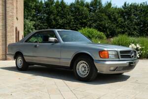 Image 2/50 of Mercedes-Benz 380 SEC (1982)