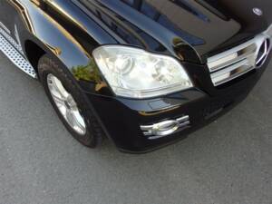 Afbeelding 36/100 van Mercedes-Benz GL 550 4MATIC (2008)