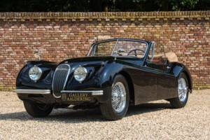 Image 1/50 de Jaguar XK 120 DHC (1953)