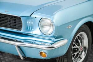 Image 21/50 of Ford Mustang 302 (1966)