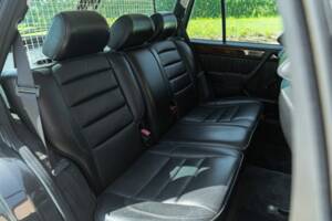 Immagine 24/44 di Mercedes-Benz 200 TE (1992)