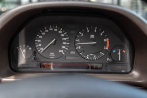 Image 13/34 of BMW 750iL (1989)
