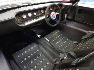 Image 19/32 of Ford GT40 (1965)